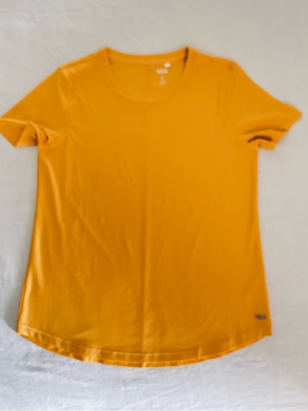 DSG girls Performance Tee - Mustard Yellow size large